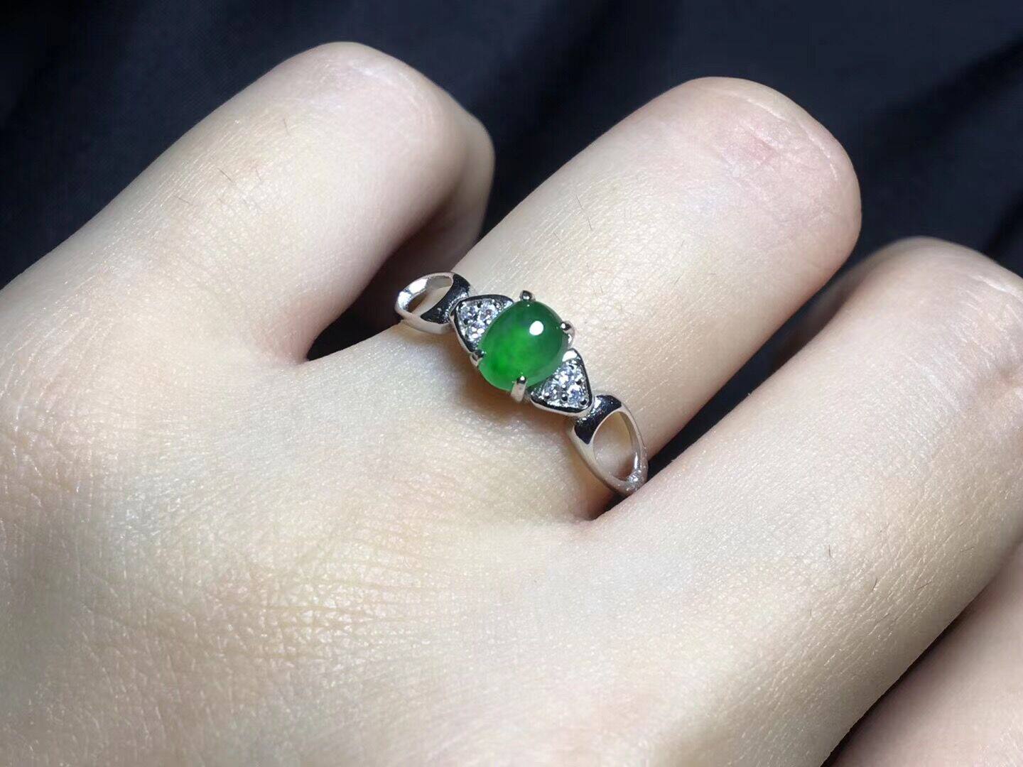 s925纯银镀白金镶正品天然A货阳绿翡翠戒指简约精致冰种简单女戒