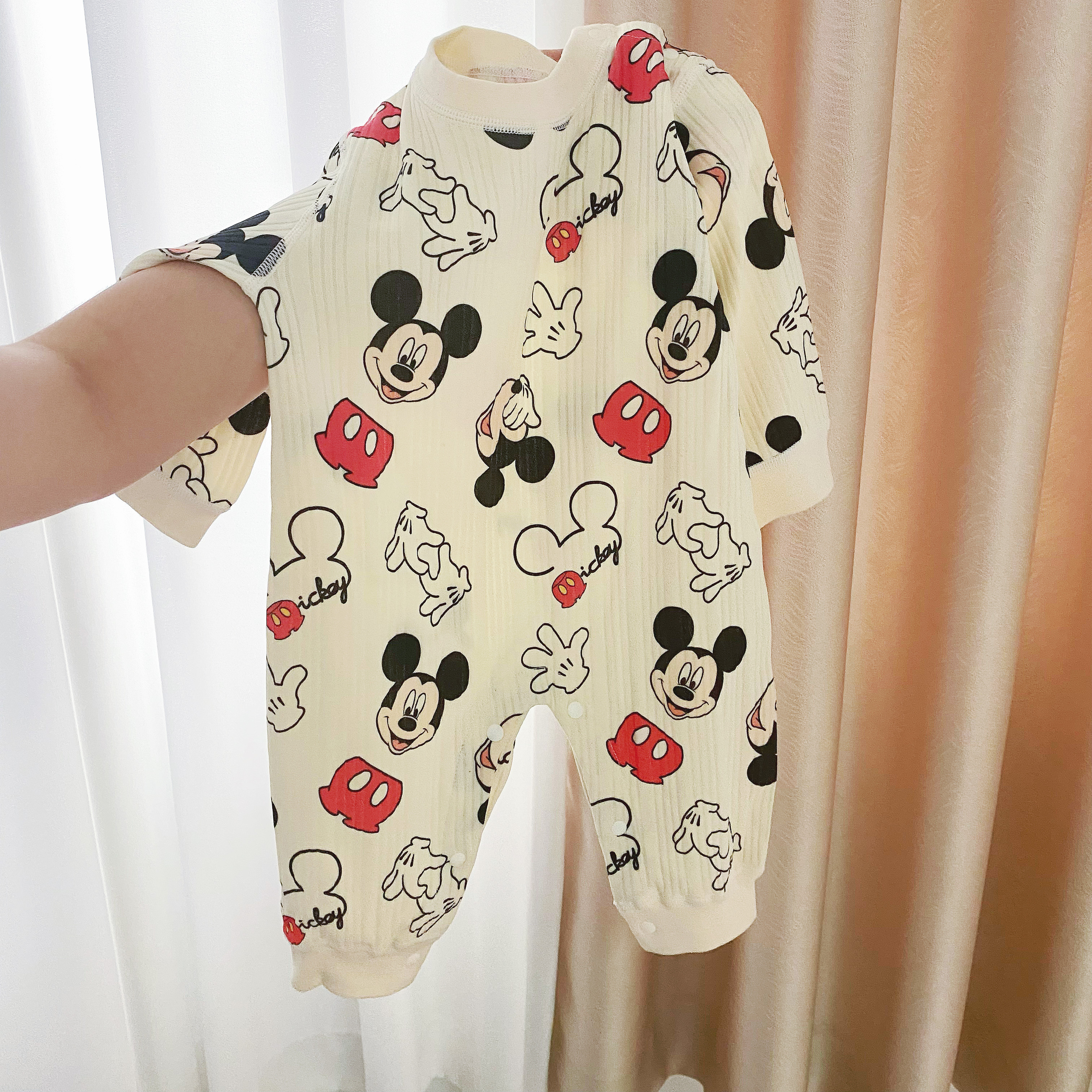 迪士尼婴儿衣服春秋宝宝纯棉无骨连体衣套头卡通新生儿爬服哈衣