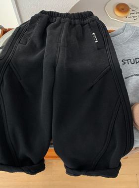 韩版儿童一体绒卫裤2025新款男童黑色弯刀裤冬装加绒运动宽松长裤