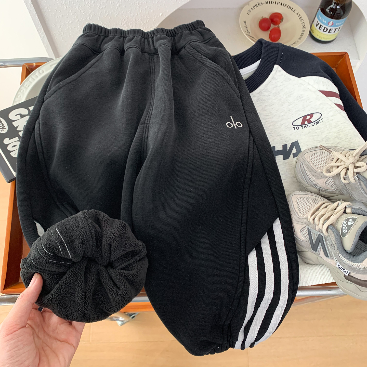 男童秋冬款宽松一体加绒加厚卫裤