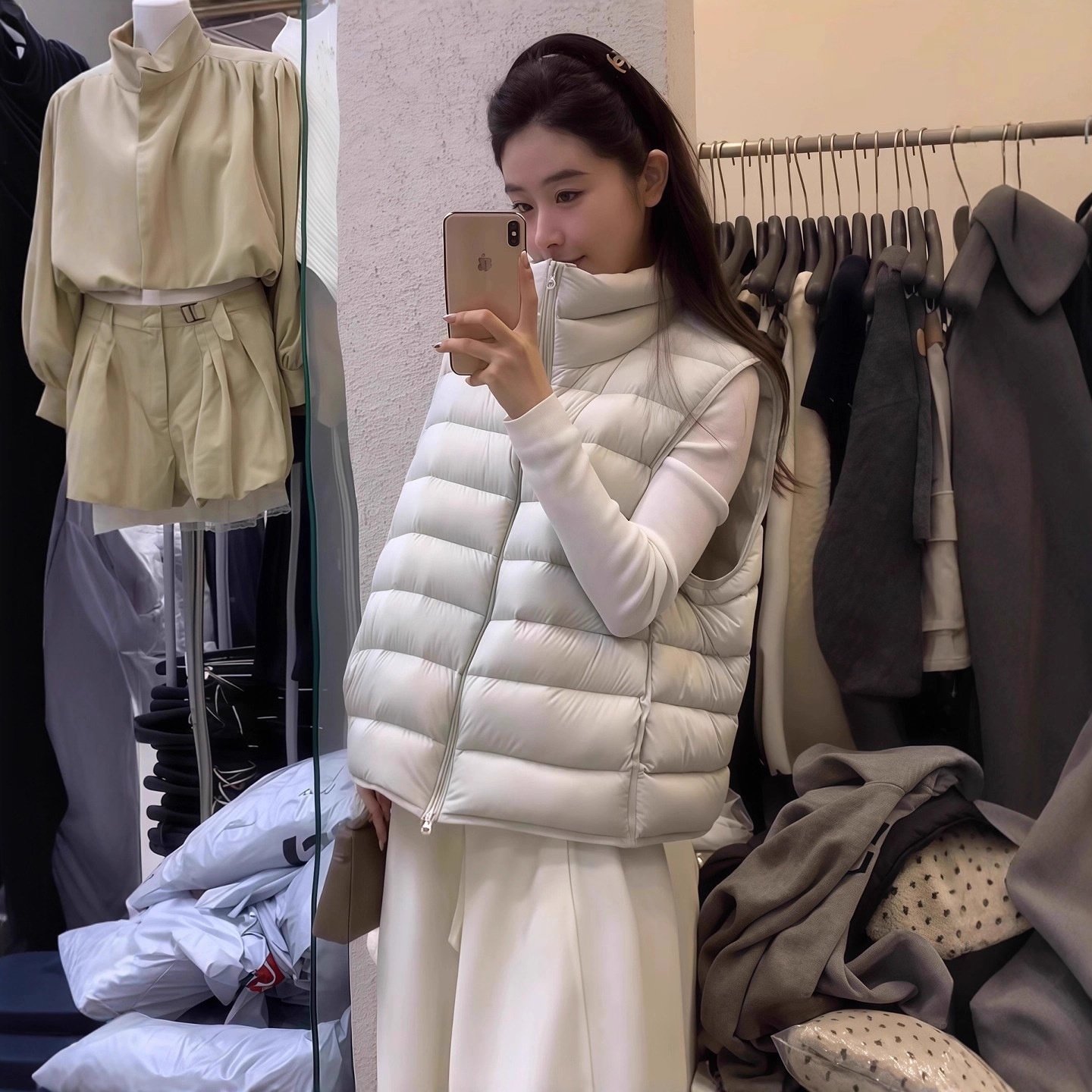 爆款立领排骨羽绒马甲女款2025秋冬新款小个子短款白鸭绒保暖背心