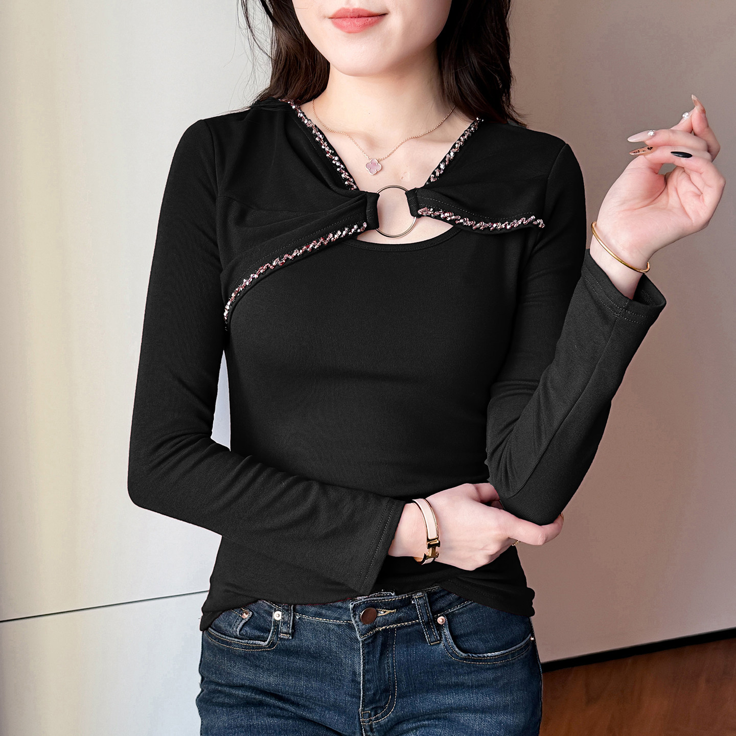 设计感钉钻上衣女欧货性感V领交叉长袖T恤紧身百搭打底衫秋冬新款