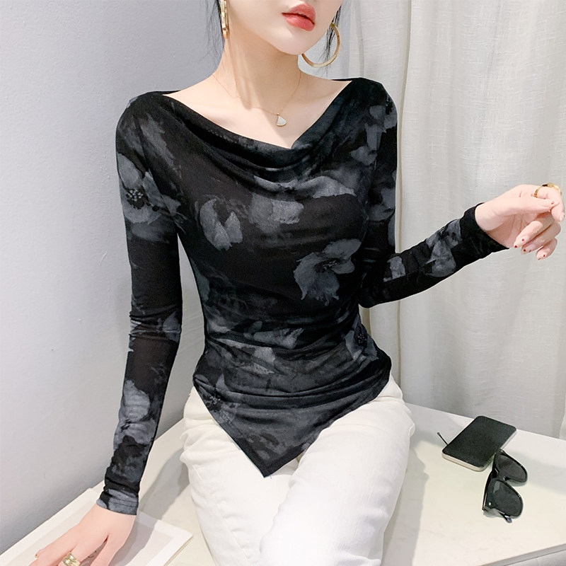 时尚堆堆荡领印花不规则网纱上衣