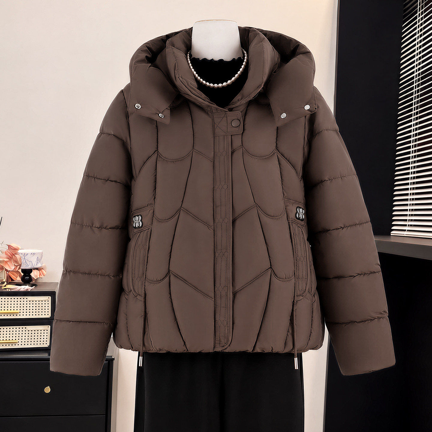 连帽宽松加厚棉服外套女2026冬季新款短款中老年妈妈大码保暖棉袄