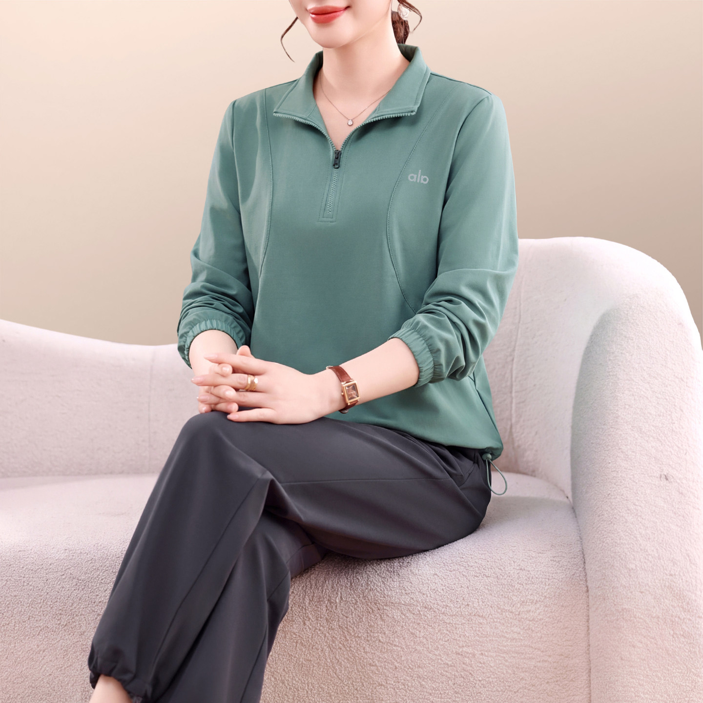 运动服女士套装2026新款春秋季户外跑步翻领上衣时尚洋气质两件套