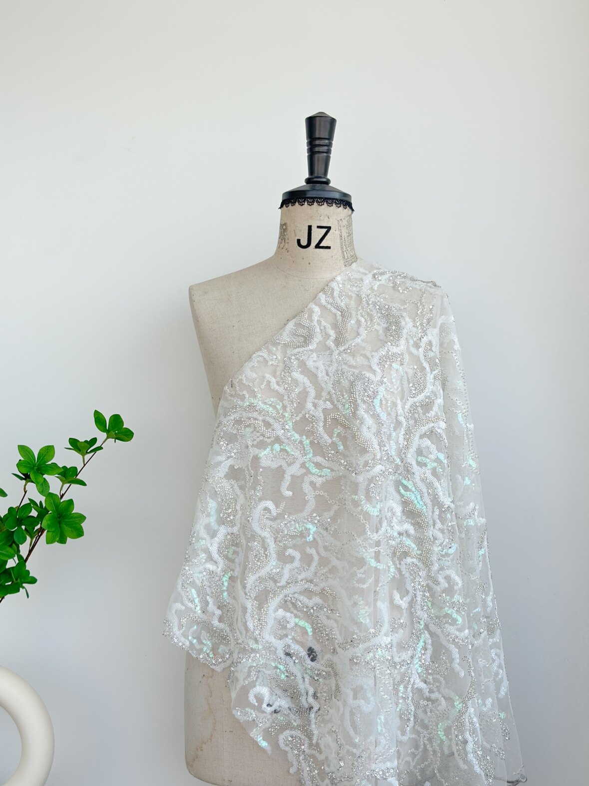 [清仓]重工白色婚纱面料立体米珠亮片刺绣网纱蕾丝布料礼服辅料