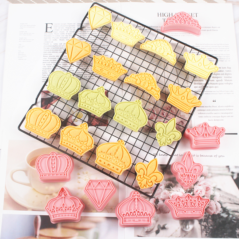 皇冠饼干模具烘焙家用糖霜曲奇3d立体儿童卡通按压式橡皮泥模具