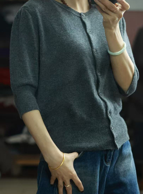 【LU】 复古泡泡袖针织羊绒小衫 贝壳扣/漏斗腰