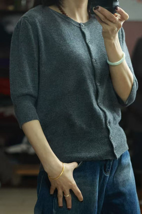 【LU】 复古泡泡袖针织羊绒小衫 贝壳扣/漏斗腰