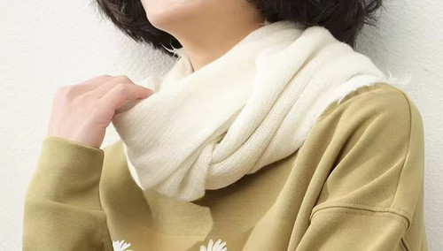 【LU 】  100%精纺68支羊绒围巾 /披肩/流苏/柔软/百搭/