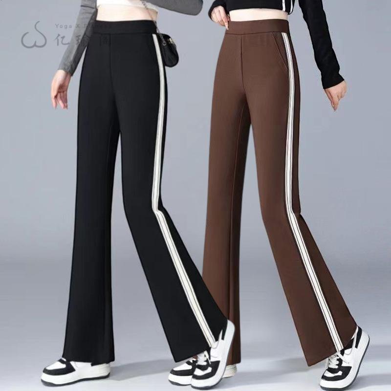 黑色微喇裤女2024春季新款运动裤高腰咖色时尚侧条纹西装喇叭裤子