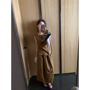 METWO8303焦糖色麻料手工钉珠贝壳两件套 孤品清仓