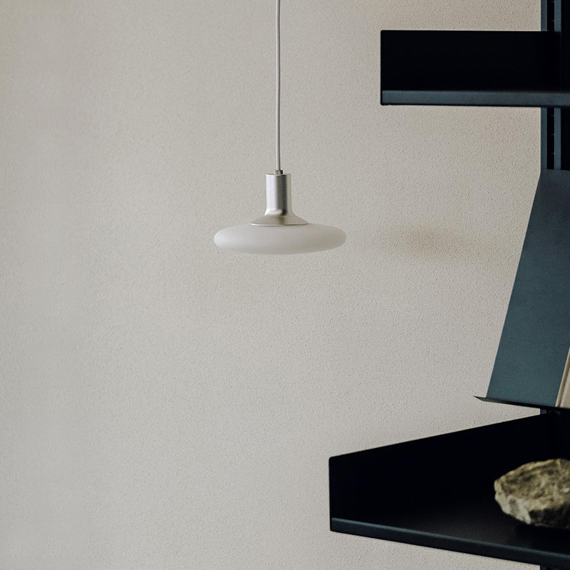 北欧卧室床头灯餐厅吧台吊灯玻璃单头餐厅灯设计师新款包豪斯灯具