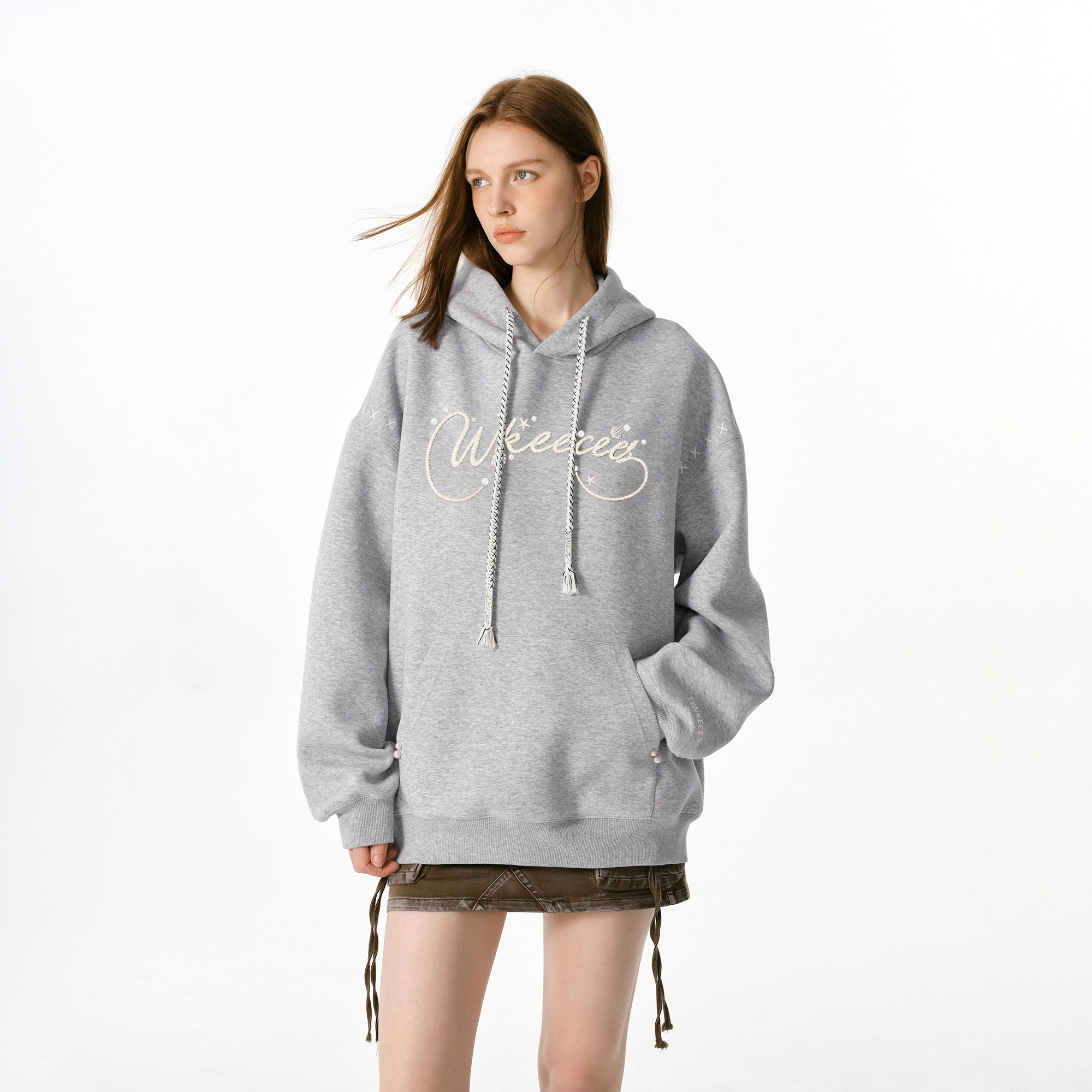 美式灰色刺绣钉珠连帽卫衣女秋冬季2025新款加绒加厚宽松休闲上衣,女装/女士精品,卫衣/绒衫,淘宝优惠券,粉丝福利购,淘宝优惠卷