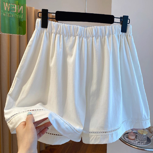 顯瘦松緊腰運(yùn)動(dòng)熱褲 胖MM大碼 240斤白色鏤空休閑闊腿短褲 女夏裝 子