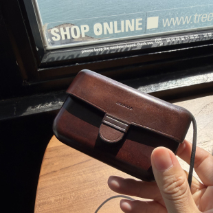 mankkio满朵间手工真皮卡包复古原创小众设计师款斜跨mini小废包