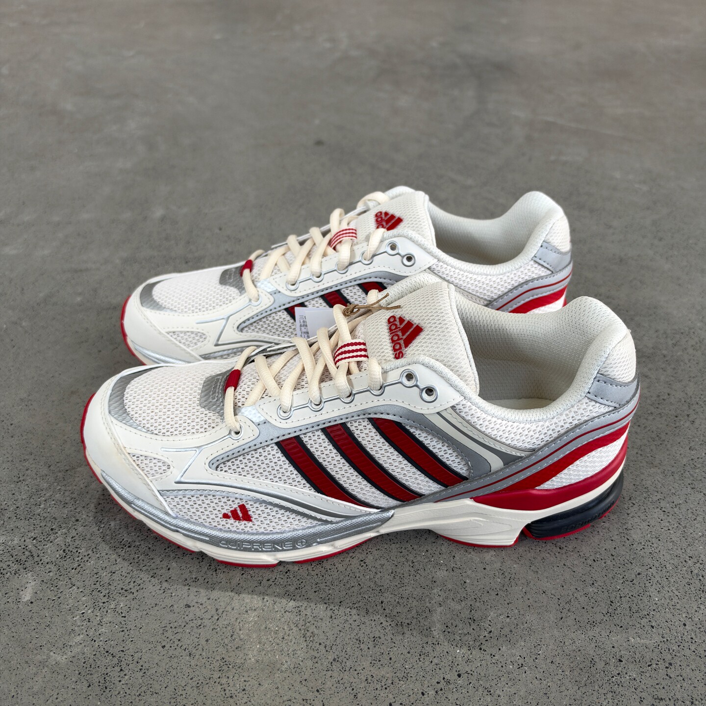 Adidas 阿迪达斯 男女复古经典款缓震舒适运动休闲跑步鞋 JS3030