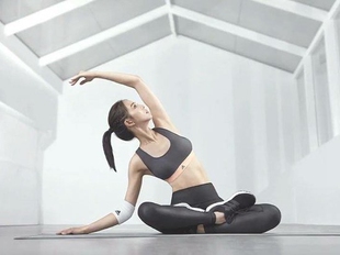 CE3937 CZ8046 AY2955 女子健身运动训练内衣文胸CZ8043 阿迪达斯