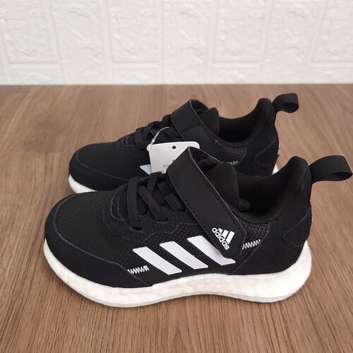 阿迪达斯儿童缓震魔术贴运动鞋