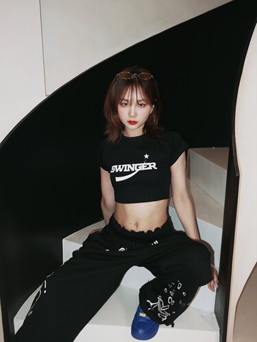 SWINGER原创字母印花美式辣妹短款上衣黑白爵士露脐背心T恤女