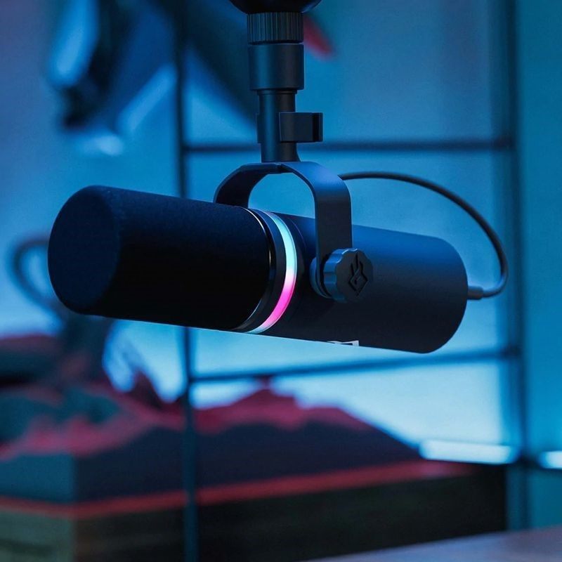 BEACN Mic 广播级 USB C 直播动圈麦克风 幻彩 RGB 灯效 实时降噪