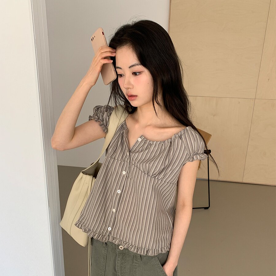 韩国东大门气质减龄复古条纹露肩木耳荷叶边泡泡袖衬衫上衣