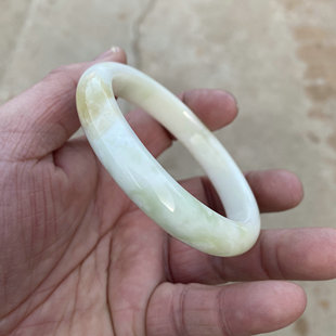 天然陕西西安蓝田玉手镯稀缺特色细料黄翡绿翠女款 62mm内径蓝田玉