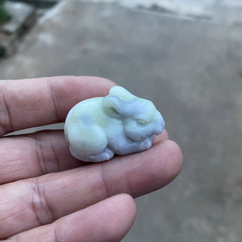蓝田玉生肖兔子吊坠手工雕刻带证