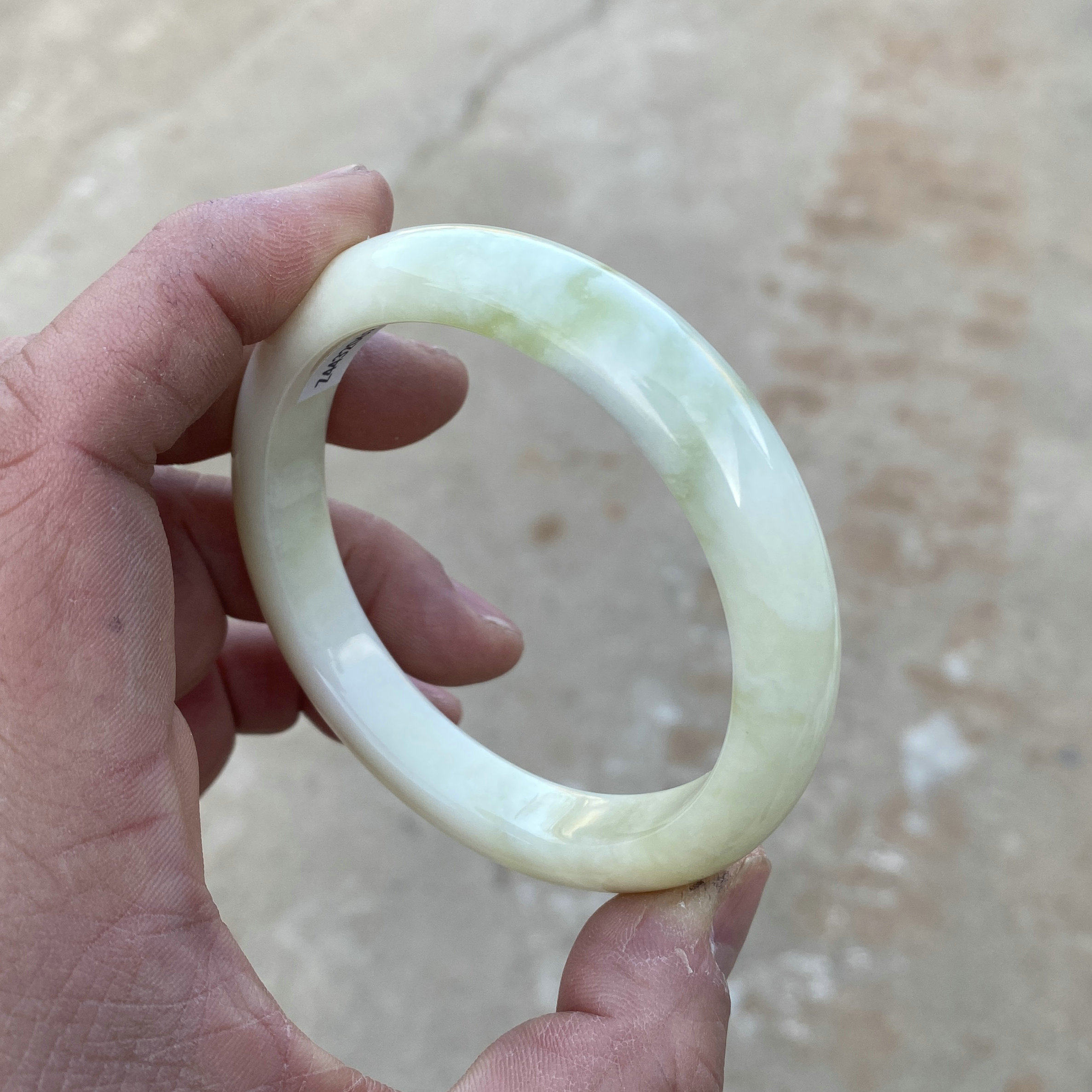 陕西西安精品加厚蓝田玉手镯一级细料活玉女款黄绿翠玉镯60mm内径