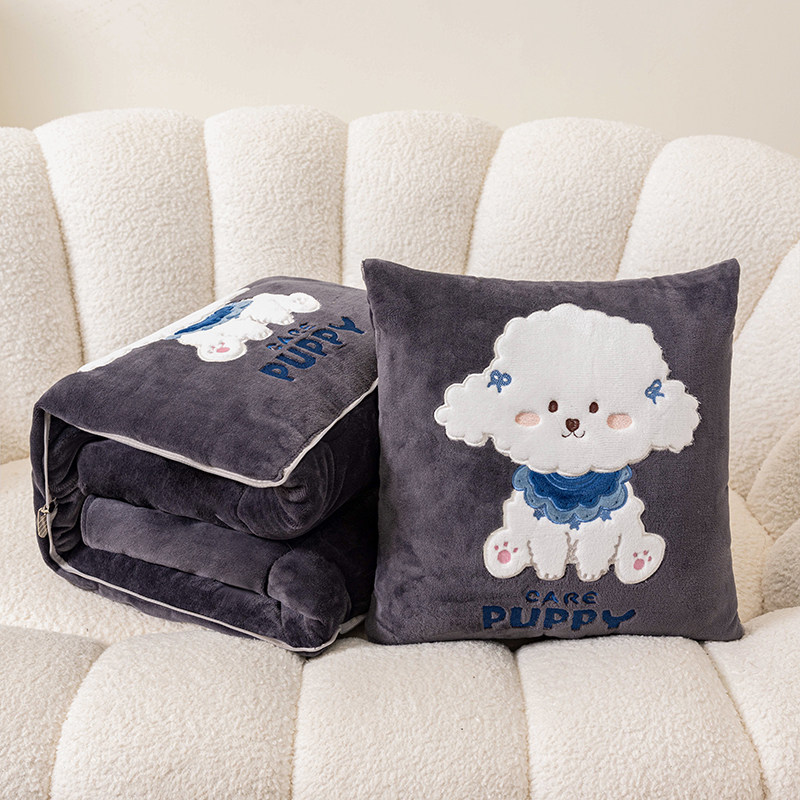 冬季加厚牛奶绒抱枕被子两用办公室沙发午休空调被汽车靠垫枕头被