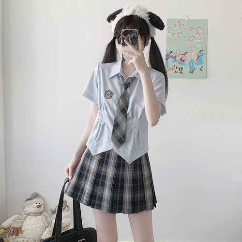 原创设计JK制服学院风格子百褶裙