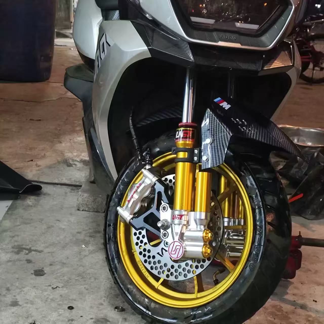 直上极核AE4前减震改装小牛 极酷深远A8九号M95C机械师电动车前叉