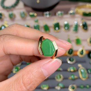 青苹果绿戒指