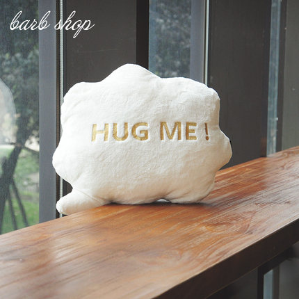 外贸日单Fra靠枕hug me抱紧创意礼品毛绒抱枕靠枕对话框沙发靠垫