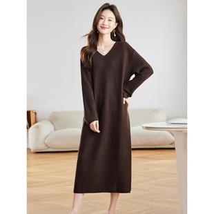 鸡心领毛衣女秋冬超长款过膝羊毛衫毛衣裙保暖打底衫宽松大码女装