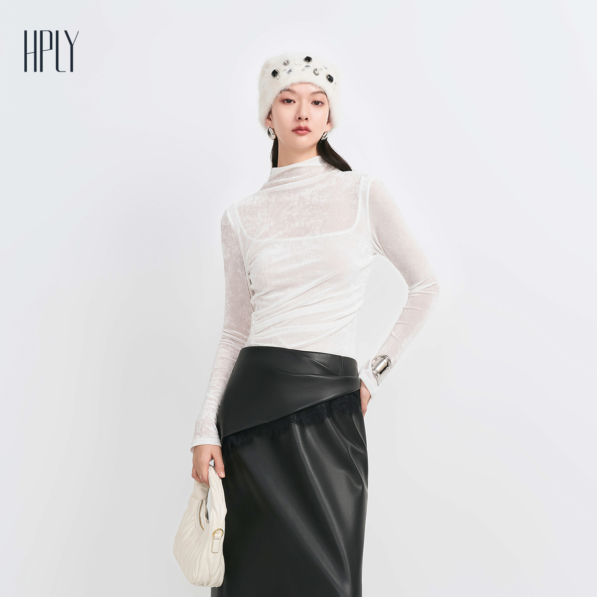 半高领 透感打底 捏褶设计