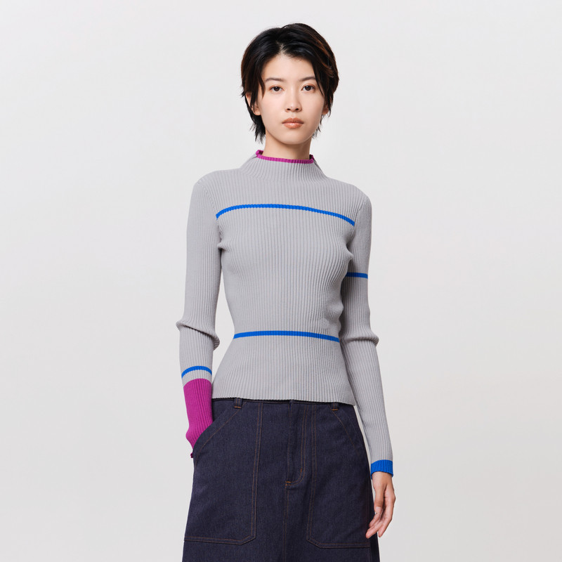 小高领、撞色彩条、坑纹组织