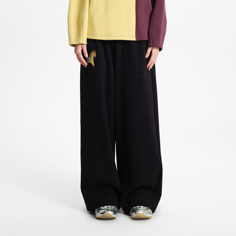 松紧腰、口袋、绣花