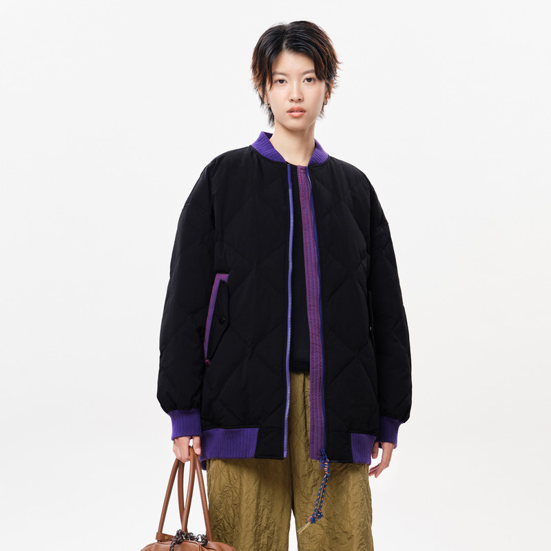 蝙蝠袖、斜插袋、撞色