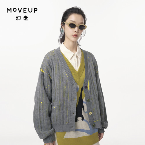 MOVEUP幻走2024秋季新款.FUN系列异色V领做旧短款开衫毛衣外套女