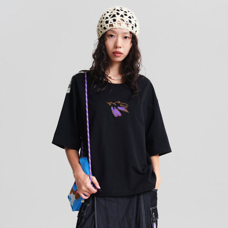 MOVEUP幻走2026春季新款.FUN系列圆领绣花可调节扣袢短款T恤女