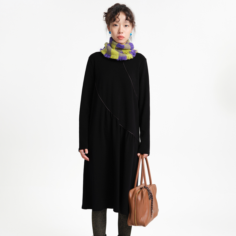 立领、抽碎褶、手感柔软细腻