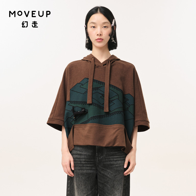 连帽 印绣结合 翻折设计