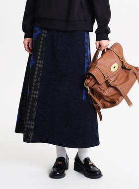 MOVEUP幻走2025冬季新款.FUN系列后腰松紧毛呢提花开衩复古半身裙