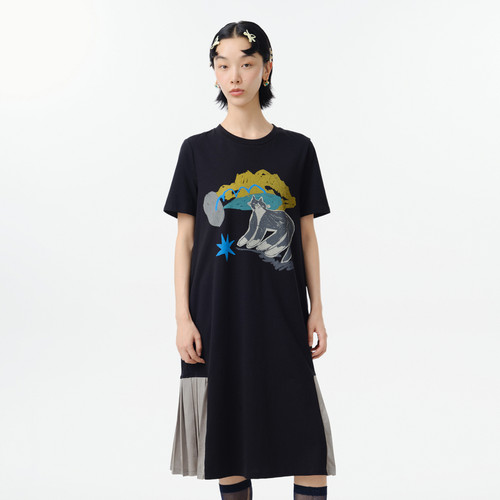 圆领、猫咪印花、压褶