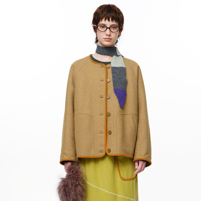 圆领、口袋、弧形边角