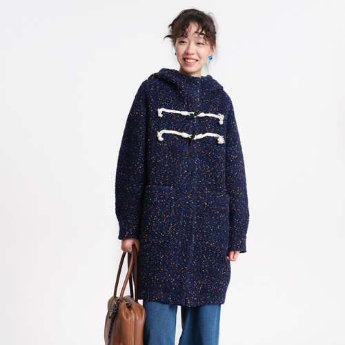 连帽、牛角扣、贴袋