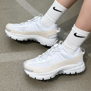 NIKE耐克ZOOM VOMERO ROAM运动鞋轻便缓震休闲老爹鞋 HJ4646-100