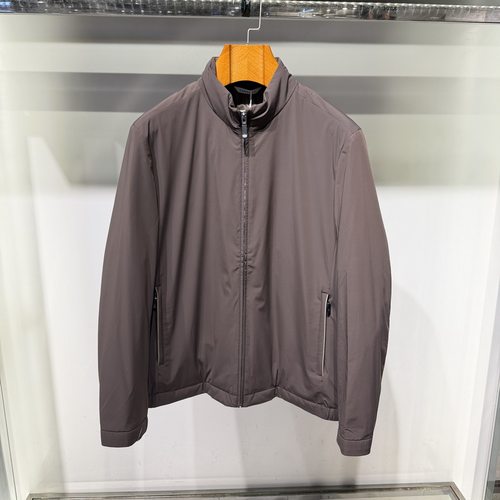 卡奴迪路秋冬款立领羽绒服