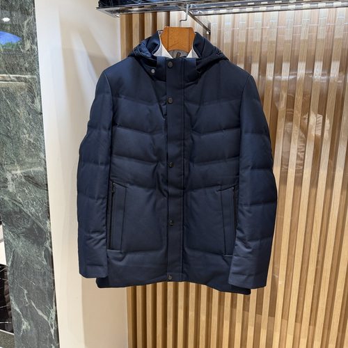 卡尔丹顿秋冬款连帽鹅绒羽绒服